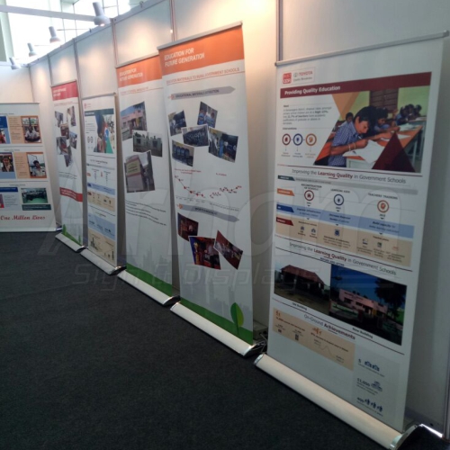 Deluxe Banner Stand
